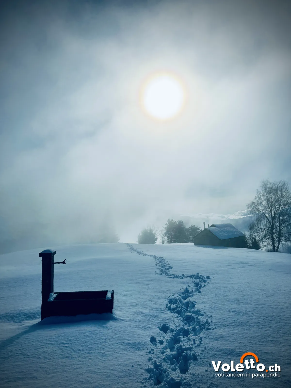 Parusciana innevata in una giornata d'inverno