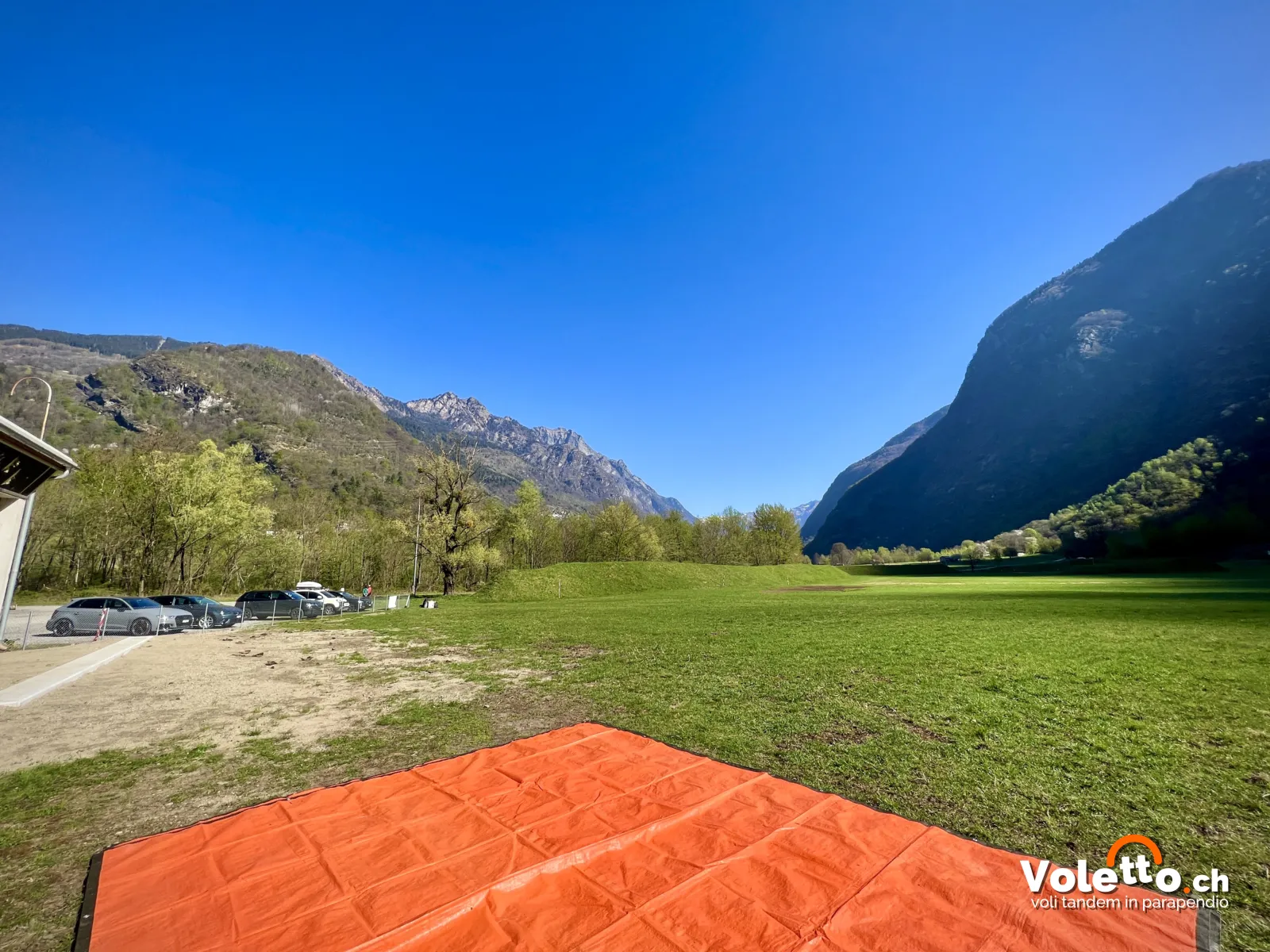 Il prato di atterraggio di Grono nel Moesano